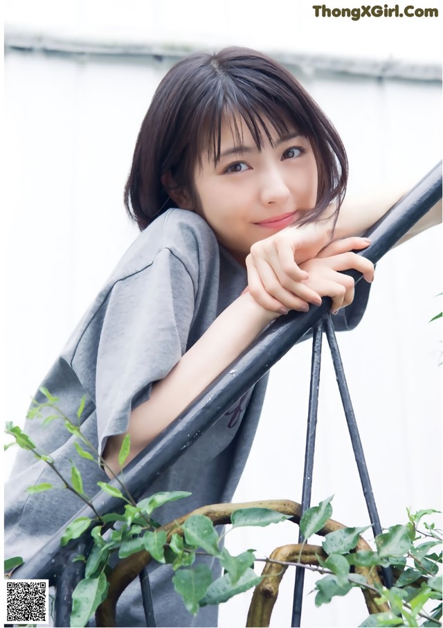 Minami Hamabe 浜辺美波, Shonen Magazine 2019 No.34 (少年マガジン 2019年34号) No.7d4e53